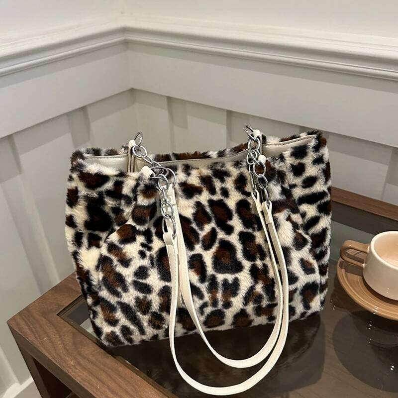 New Leopard Print Bags Women Fashion Portable Faux Fur Handbags Winter Soft Warm Bag Girls Fluffy Large Capacity Tote Purse XJ260306