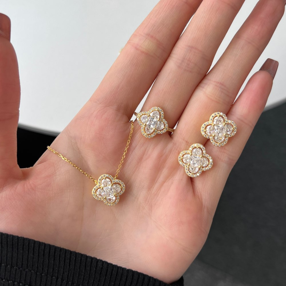 designer New S925 Sterling Silver Necklace Ring Earrings for Women Full Diamond Zircon Yellow Diamond Four-Leaf Clover Jewelry