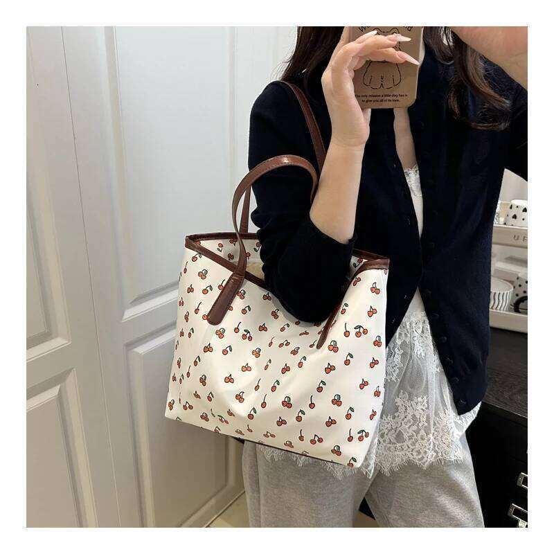 High-end and Stylish Large-capacity Women 2025 Fashionable Commuting Single-shoulder for College Students Tote Bag XJ260306