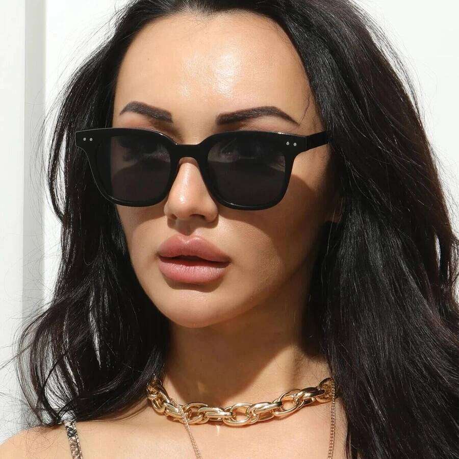 Ins Popular Fashion Square Women Sunglasses Retro Rivets Decoration Brand Eyewear Men Shades UV400 Z260306