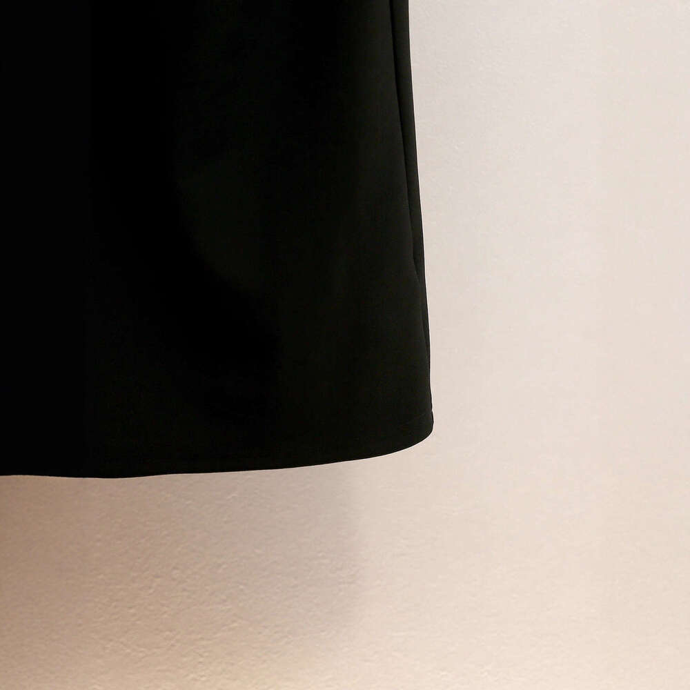 2026 designer high-end women's fashion autumn new style French elegant niche rhinestone suspender long skirt