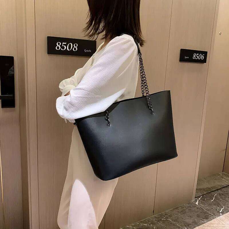 Luxury Designer PU Leather Shoulder For Women Chain Large Capacity Handbags Travel Hand Bag Female Big Tote Bags Bolso XJ260306