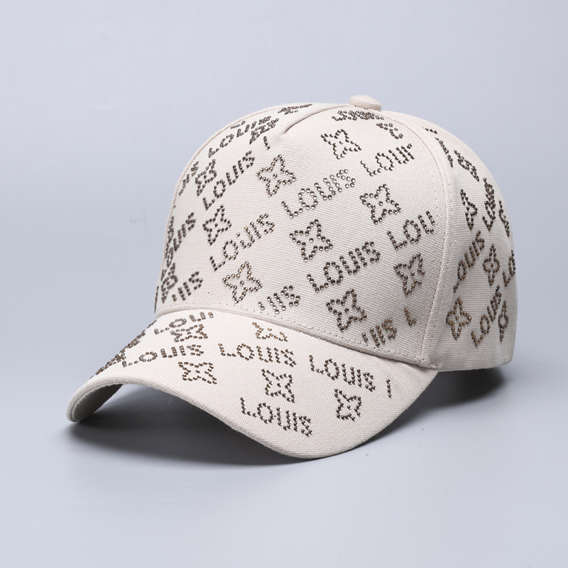 2026 New Designer Luxury Brand Women's Baseball Cap With European And American Fashion Style Crystal Small Logo Hard Brim Decoration Beak-shaped 