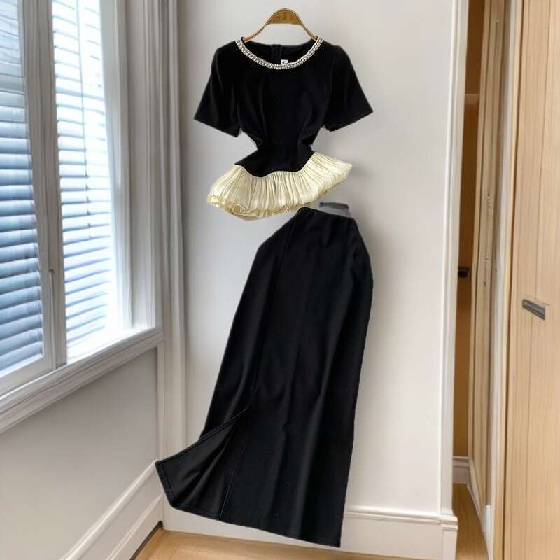 2026 European and American high-end round neck beaded T-shirt paired with waist cinching skirt top slim half skirt two-piece set