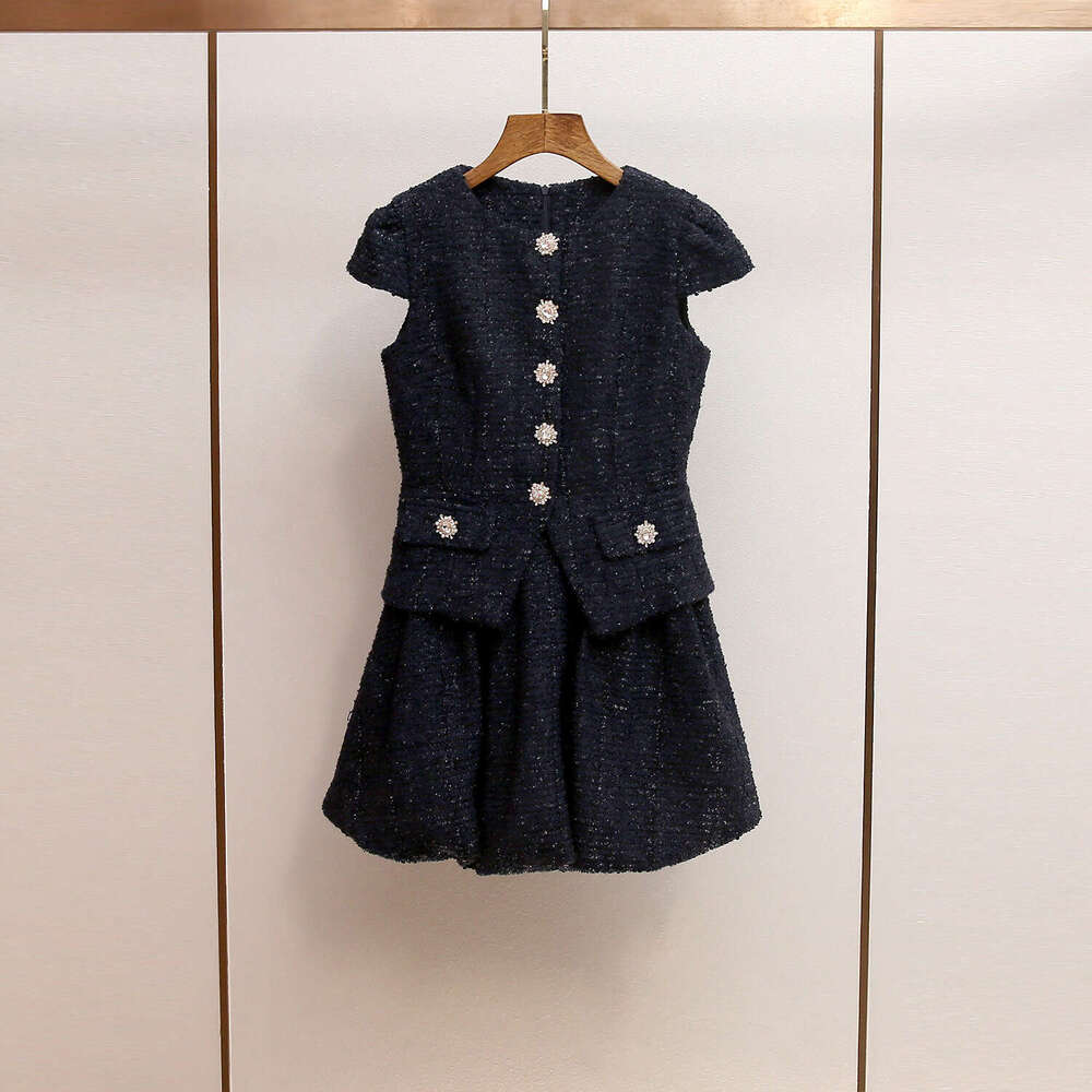 2026 autumn and winter new elegant social celebrity style high-end exquisite shiny artificial two-piece short floral lace dress