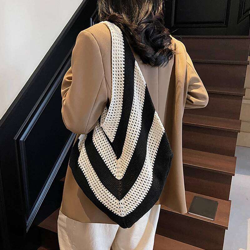 High Quality Large Capacity Color Matching Knitting Shoulder Hollow Out Fresh Exquisite Tote Bags for Women 2026 Casual New XJ260306