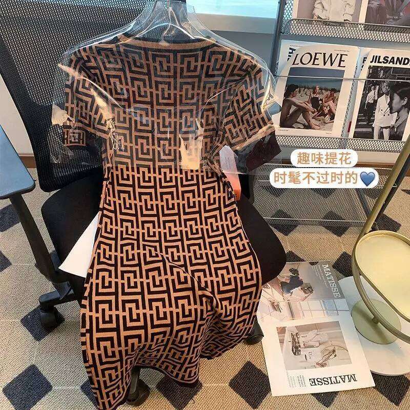 Luxury Geometric Monogram Ice Silk Dress - Sweet Crewneck Jacquard Short Sleeve Dress for Summer Fashion MAKOUFEI