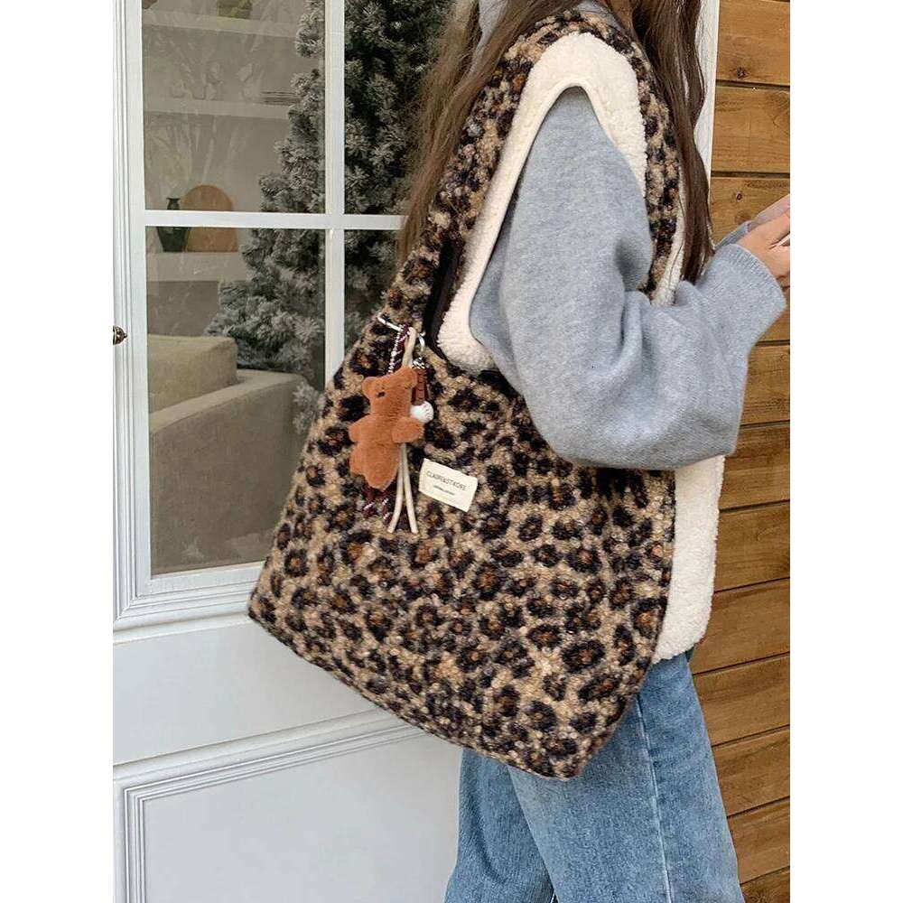 2025 autumn/winter new leopard print plush fashionable and casual shoulder bag, women's daily commuting bag XJ260306