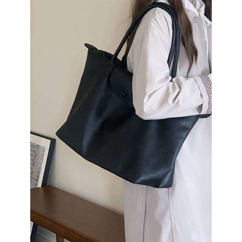 2026 New Travel Fashion and Leisure Women's Daily Commuter Large Capacity Lightweight Luggage Shoulder Bag XJ260306