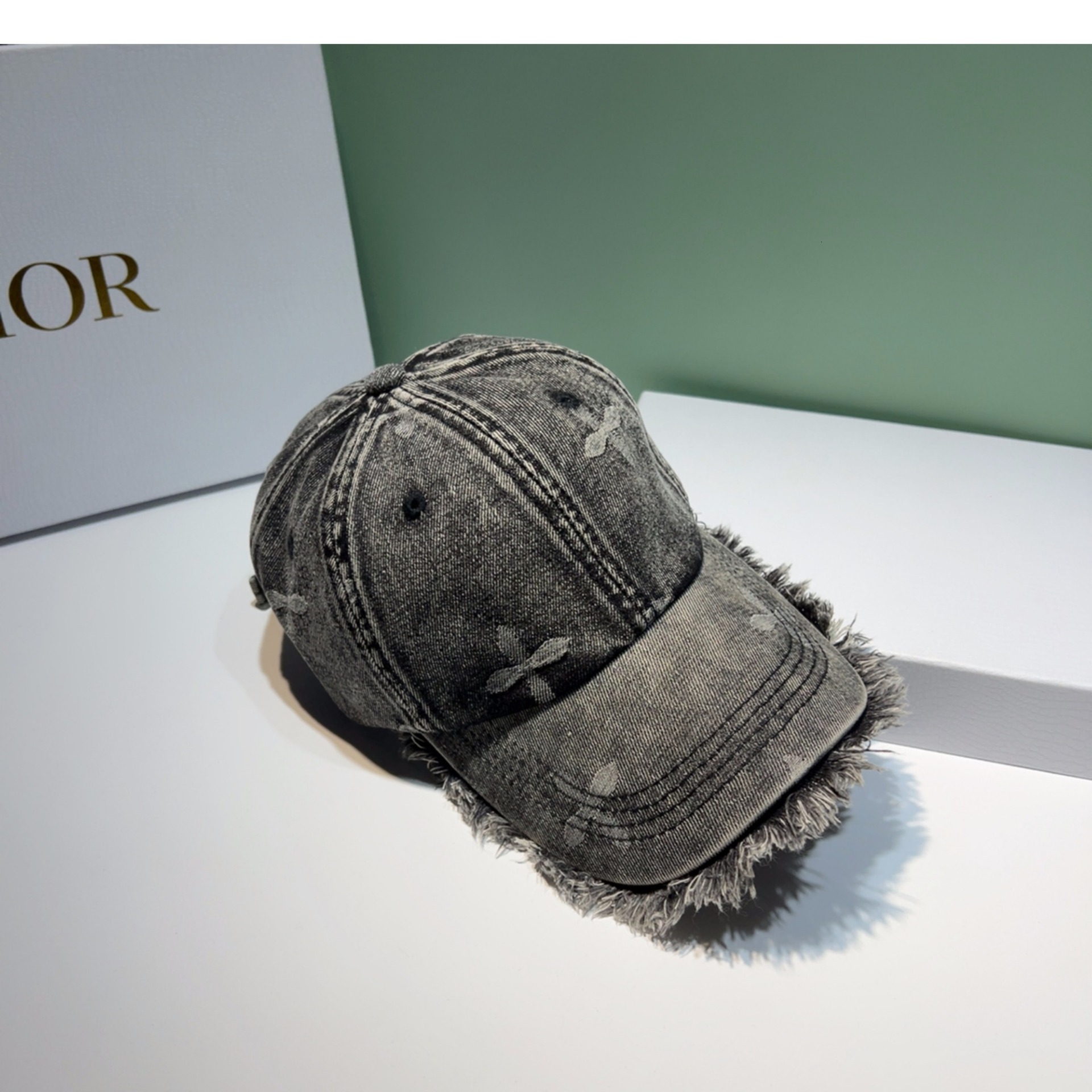 2026 New Designer Luxury Brand Korean Distressed Washed Gray Denim Men's And Women's Baseball Caps Suitable For Spring And Summer Sun Shadin - view 5