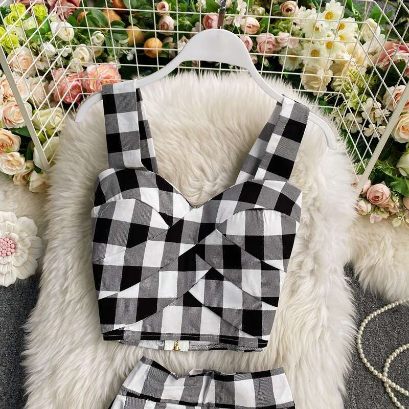 2026 designer nightclub summer new sexy backless checkered vest with shoulder straps and pleats two-piece set