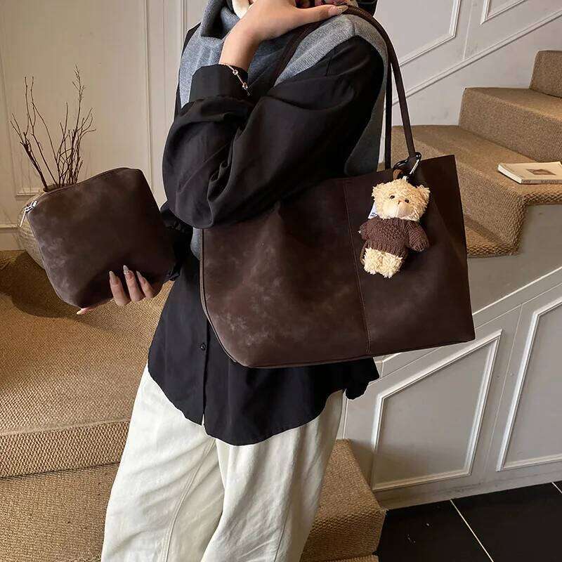 New Autumn Winter Suede Tote Fashion Retro Texture Simple Shoulder Large Capacity Versatile Leisure Commuter Bag XJ260306