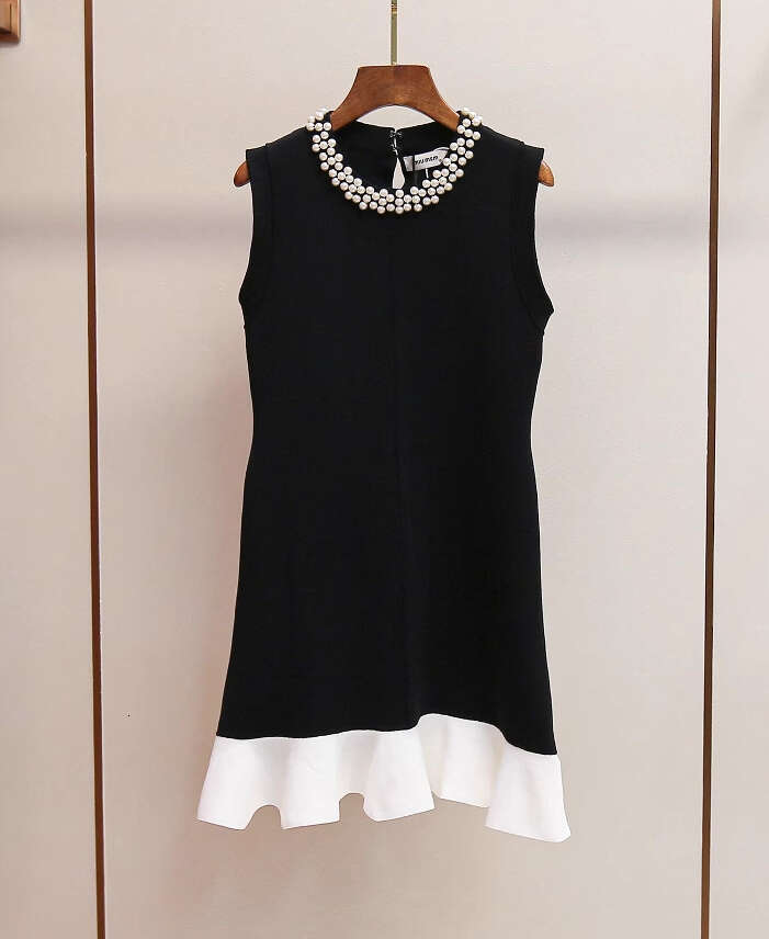 2026 Spring and Summer New French High end Elegant Beaded Round Neck Waist with Ruffles Knitted Tank Top