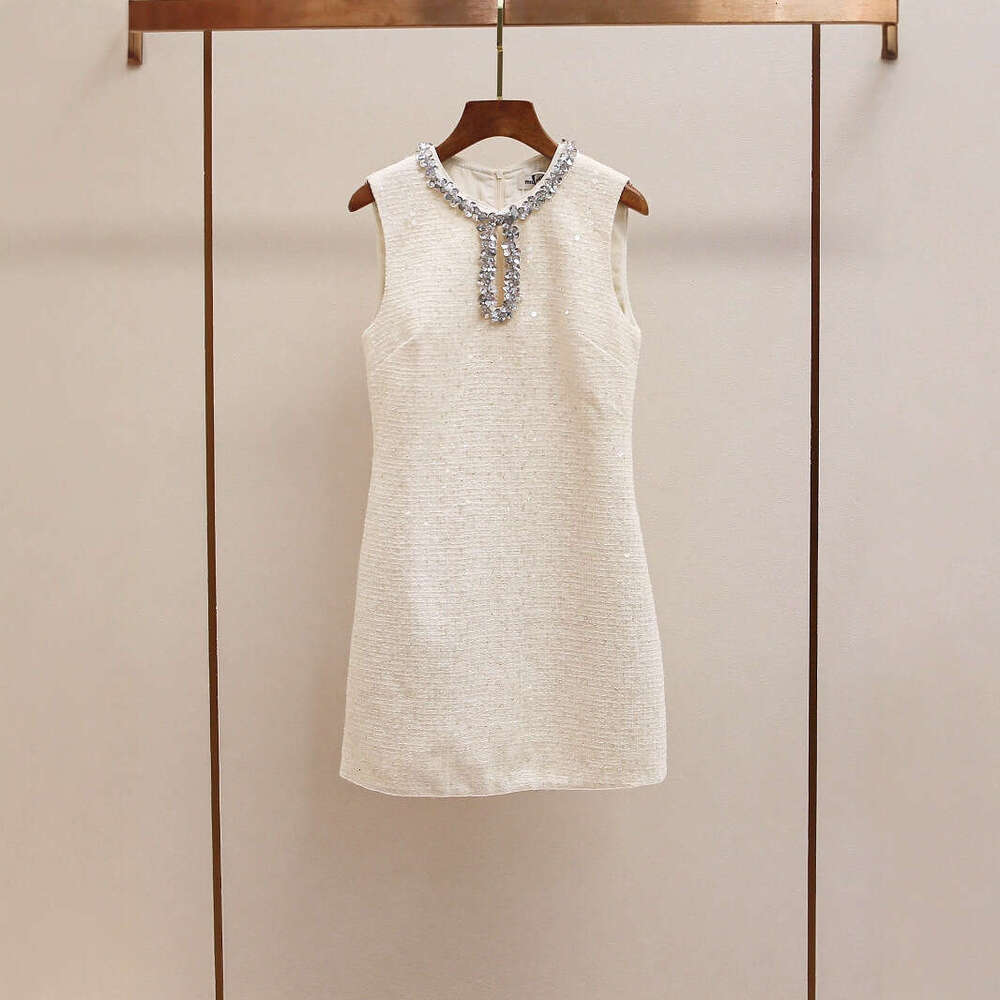 2026 Spring and Summer New French Elegant Social Style Hollow Round Neck Women's Slimming Dress