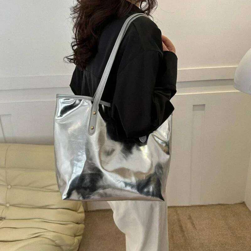 New Capacity Shoulder Gold Silver Fashion Handbag Tote Bags for Women Large Daily Storage Shopping Bag Pouch XJ260306