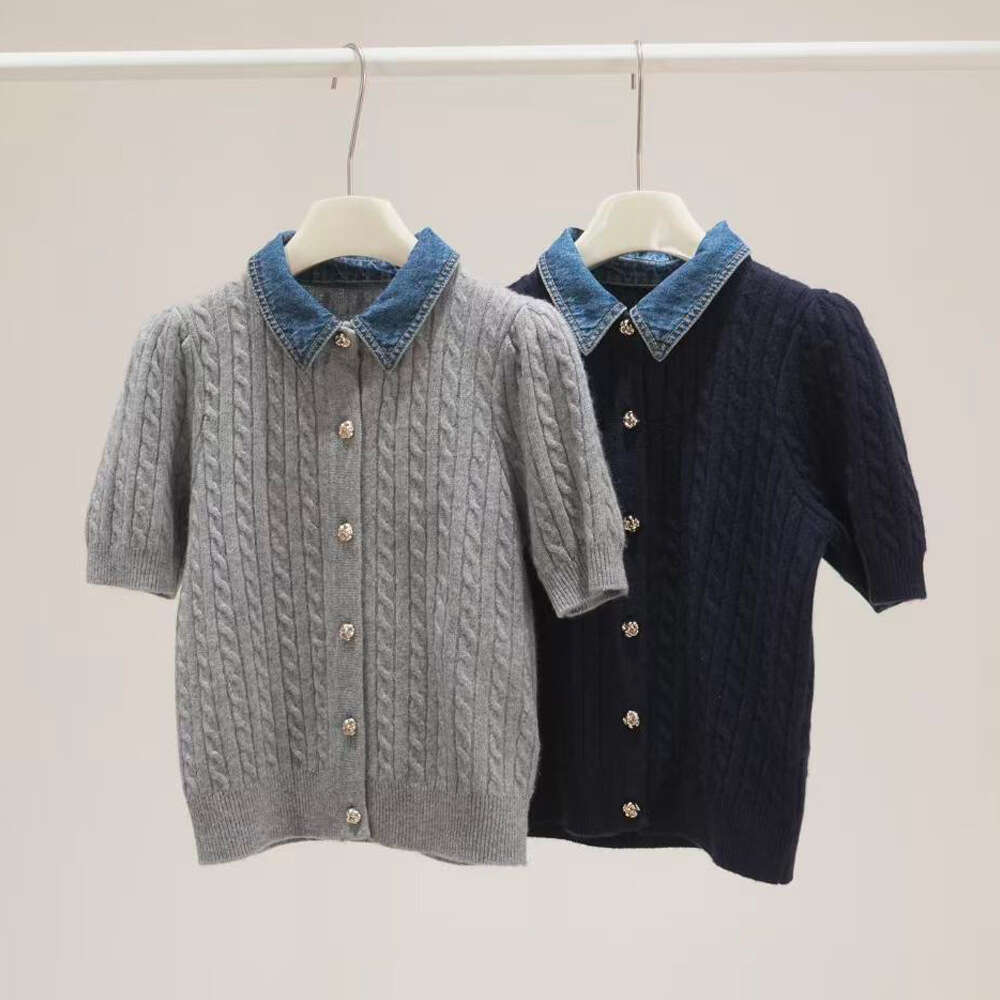 2026 Autumn/Winter New Collection with Cowboy Splicing, Detachable Collar, French Elegant A13 Slimming Cut, and Slimming Short Knitted Sweater