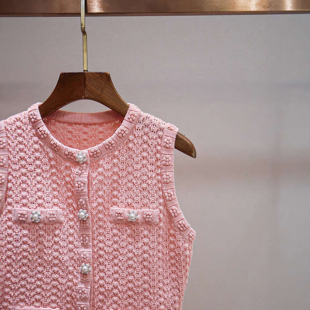 2026 high-end women's spring and summer French niche pink bead hollow single breasted vest knitted sweater