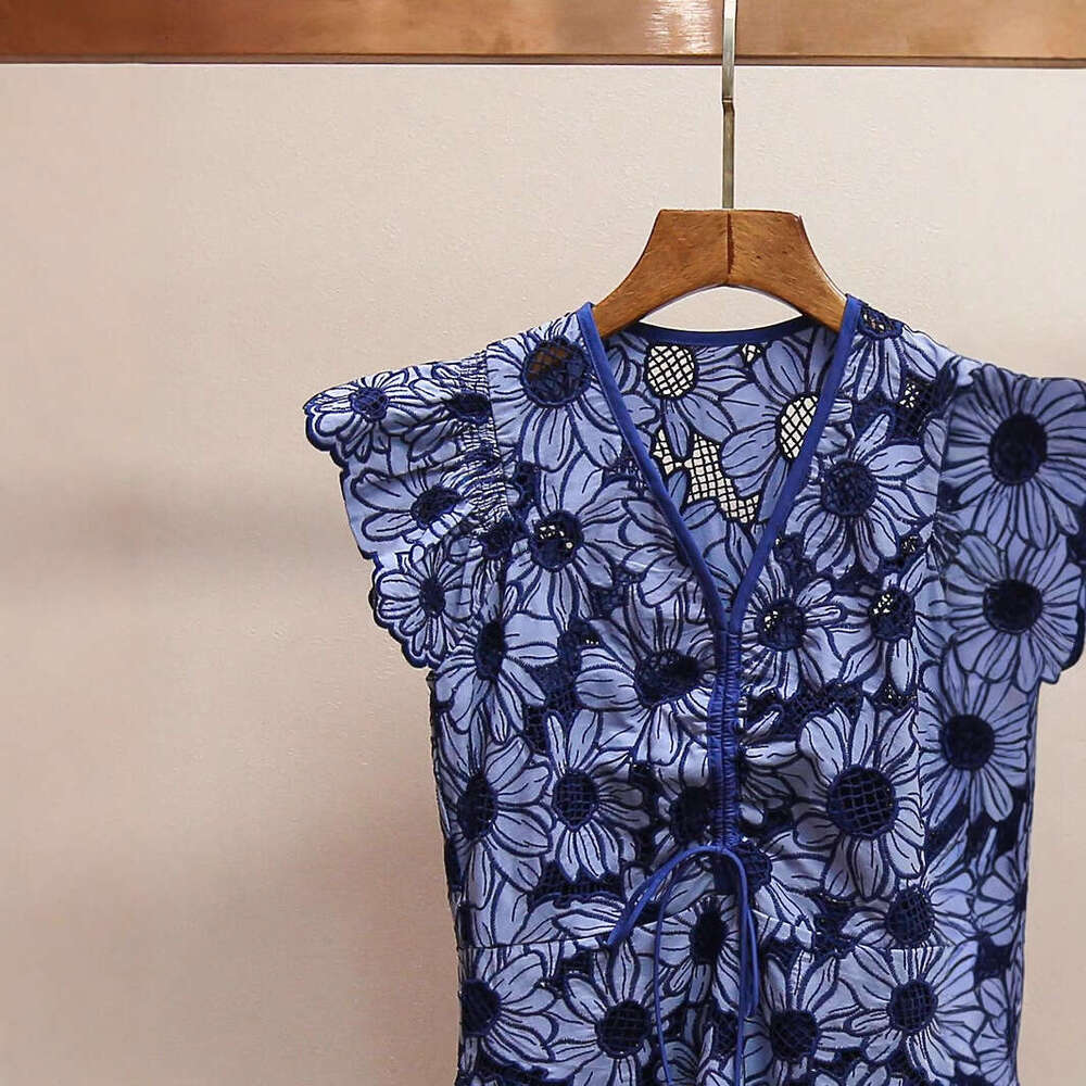 2026 Spring and Summer Embroidered Hollow Celebrity Style Elegant Sleeves V-neck Waist Women's Short Skirt