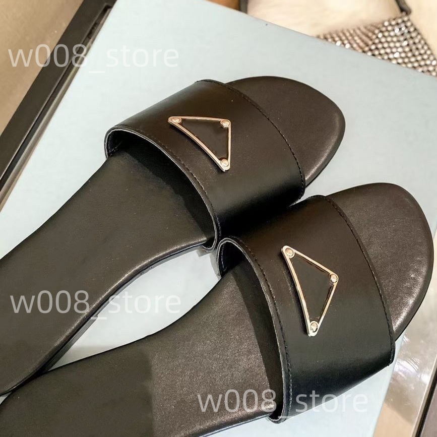 paris Womens Leather Slippers Designer women Slides thong with Double Flip flops Slipper Metal Chain Fashion Summer Beach slides Larger Size 35-42