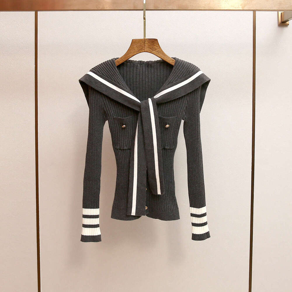 2026 high-end women's autumn and winter new Korean style versatile color blocked navy blue collar striped slim knit sweater