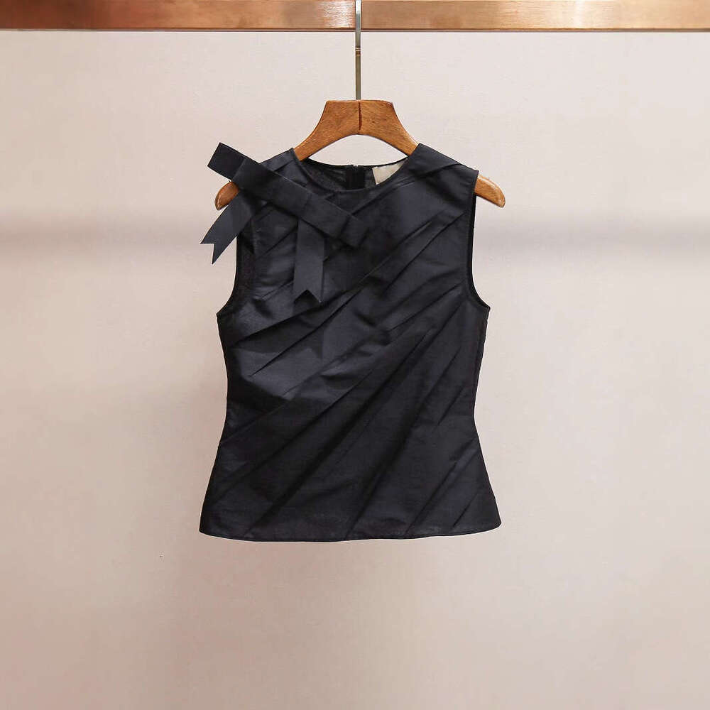 2026 high-end designer women's summer new retro French bow pleated sleeveless top