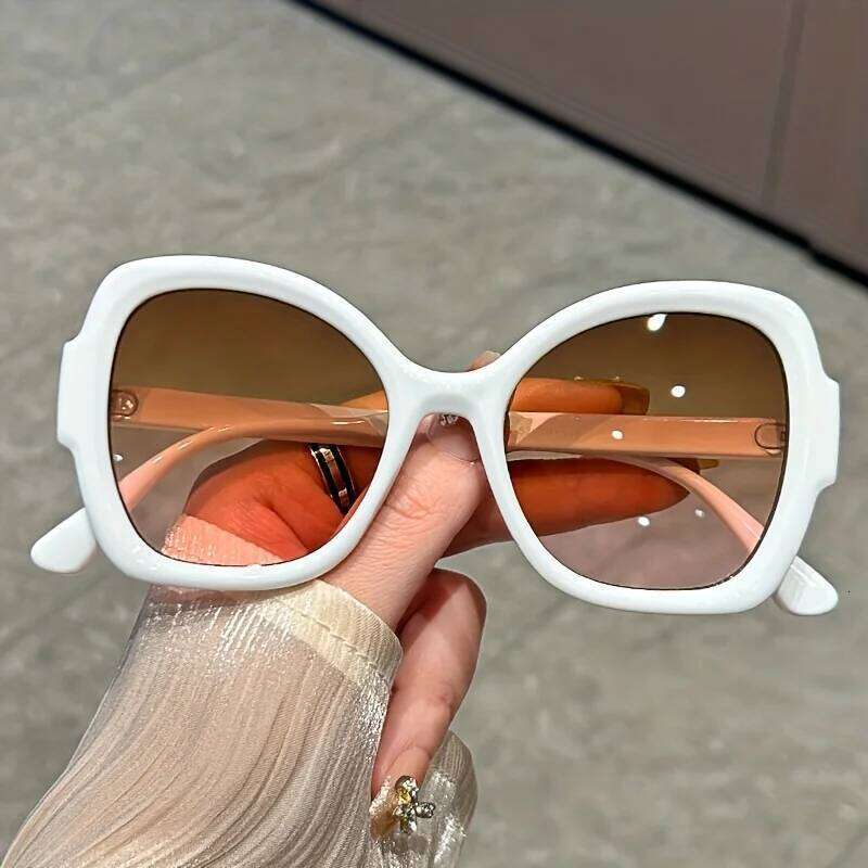 Y2K Oversized Oval Fashion Sunglasses with Green Jelly Frame - Anti-Reflective Lenses,, Perfect for Hiking, Sports & Parties Z260306