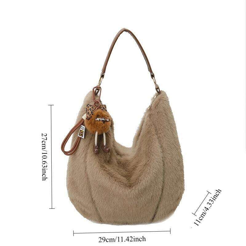 New Winter Versatile Commuting Shoulder Women Large Capacity Furry Bucket Bag for Commute Texture and Simple Storage Bags XJ260306