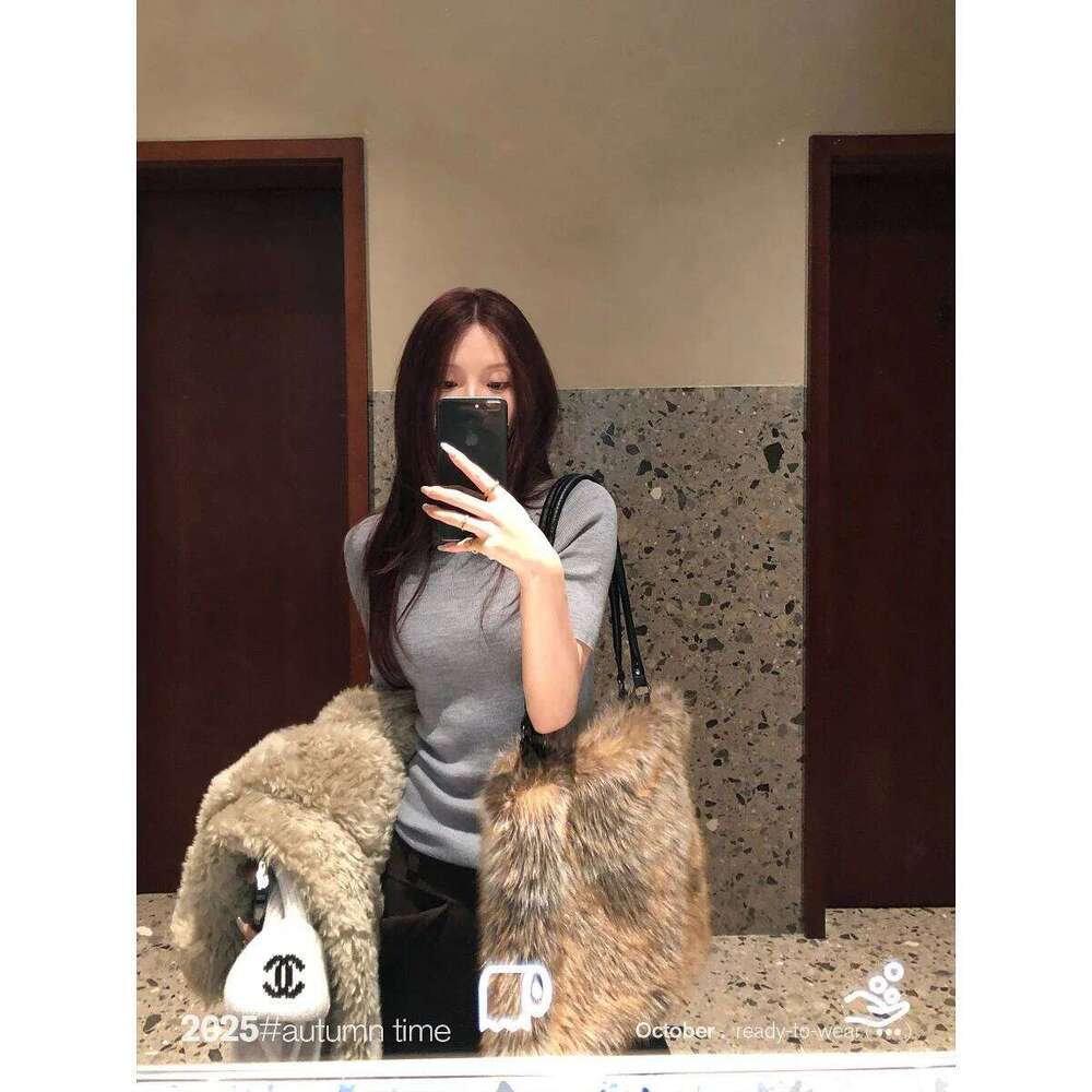 Fluffy Plush Tote Winter Soft Warm Faux Fur Bags for Women Handbags Large Capacity Shoulder Bag NEW Shopper Purses XJ260306