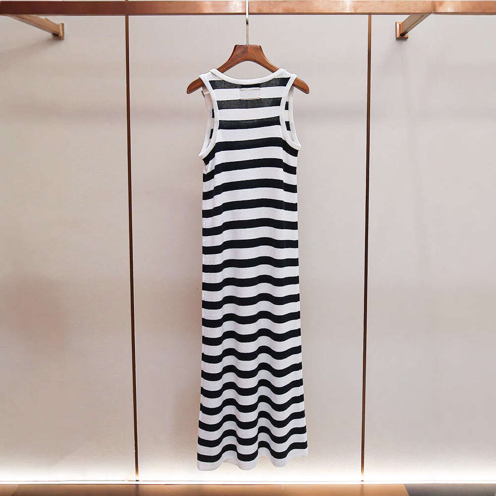 2026 designer high-end women's summer new French casual style striped vest knitted long skirt