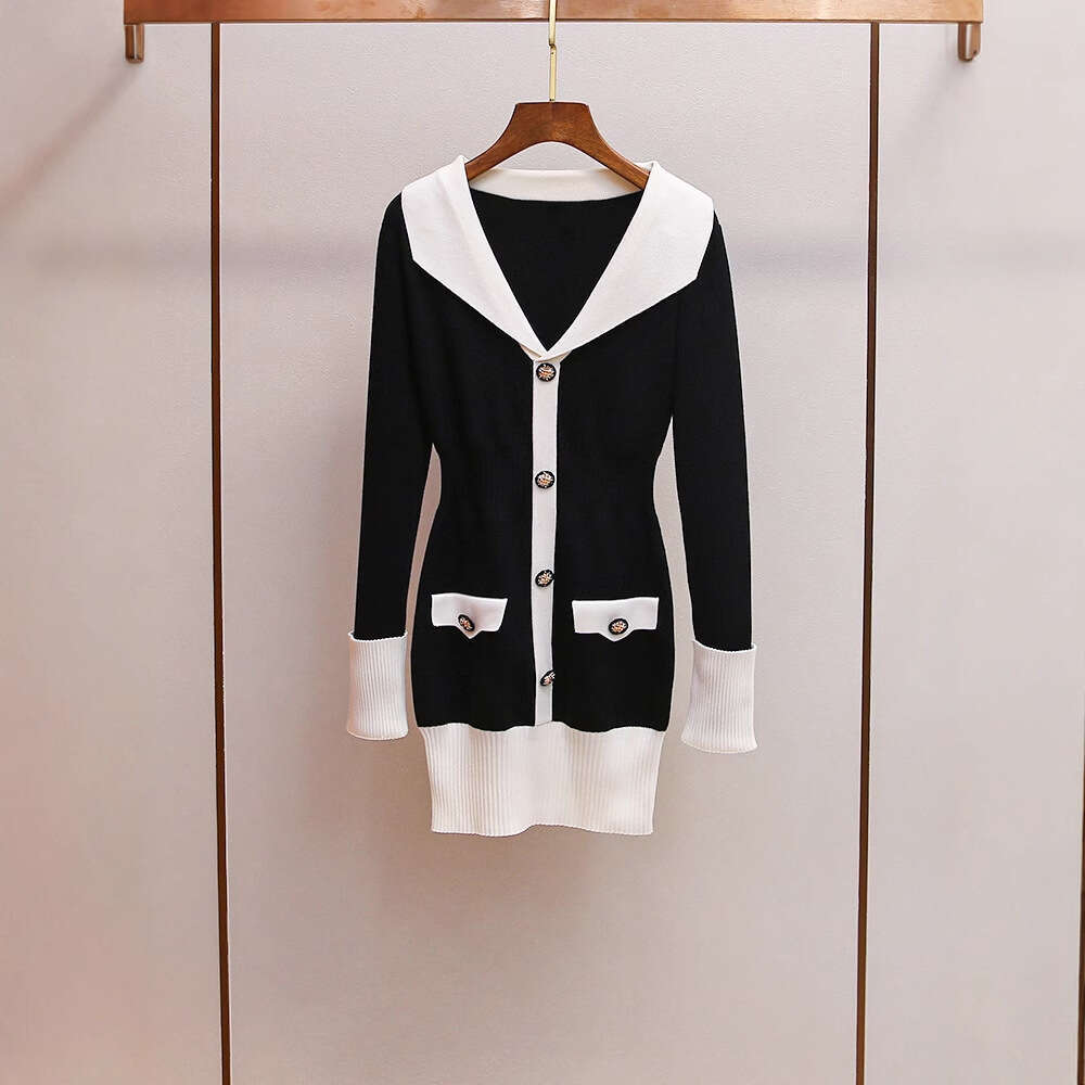 2026 Designer High end Women's Autumn New Fashion French Color blocked V-neck Waist Knitted Short Skirt