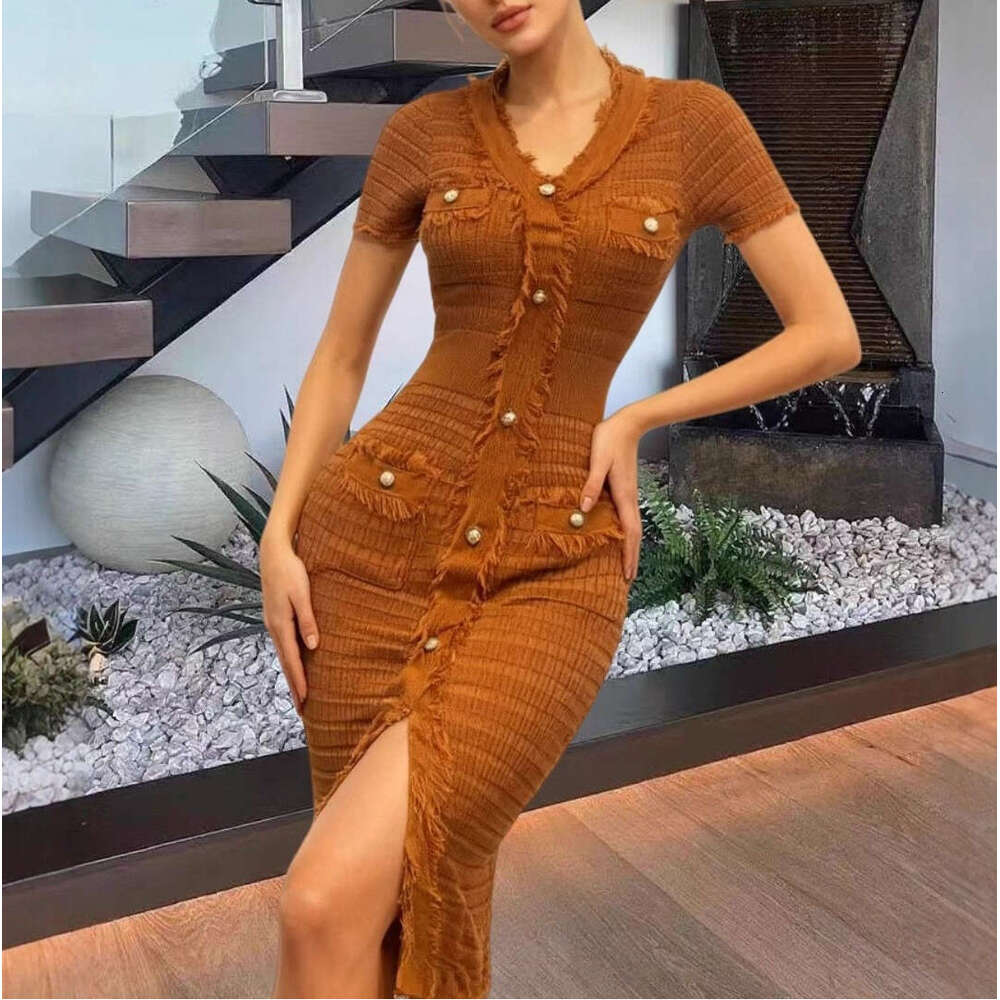 2026 Spring and Summer New Designer European and American Elegant V-neck Slim fit Short Sleeve Split Knitted Dress