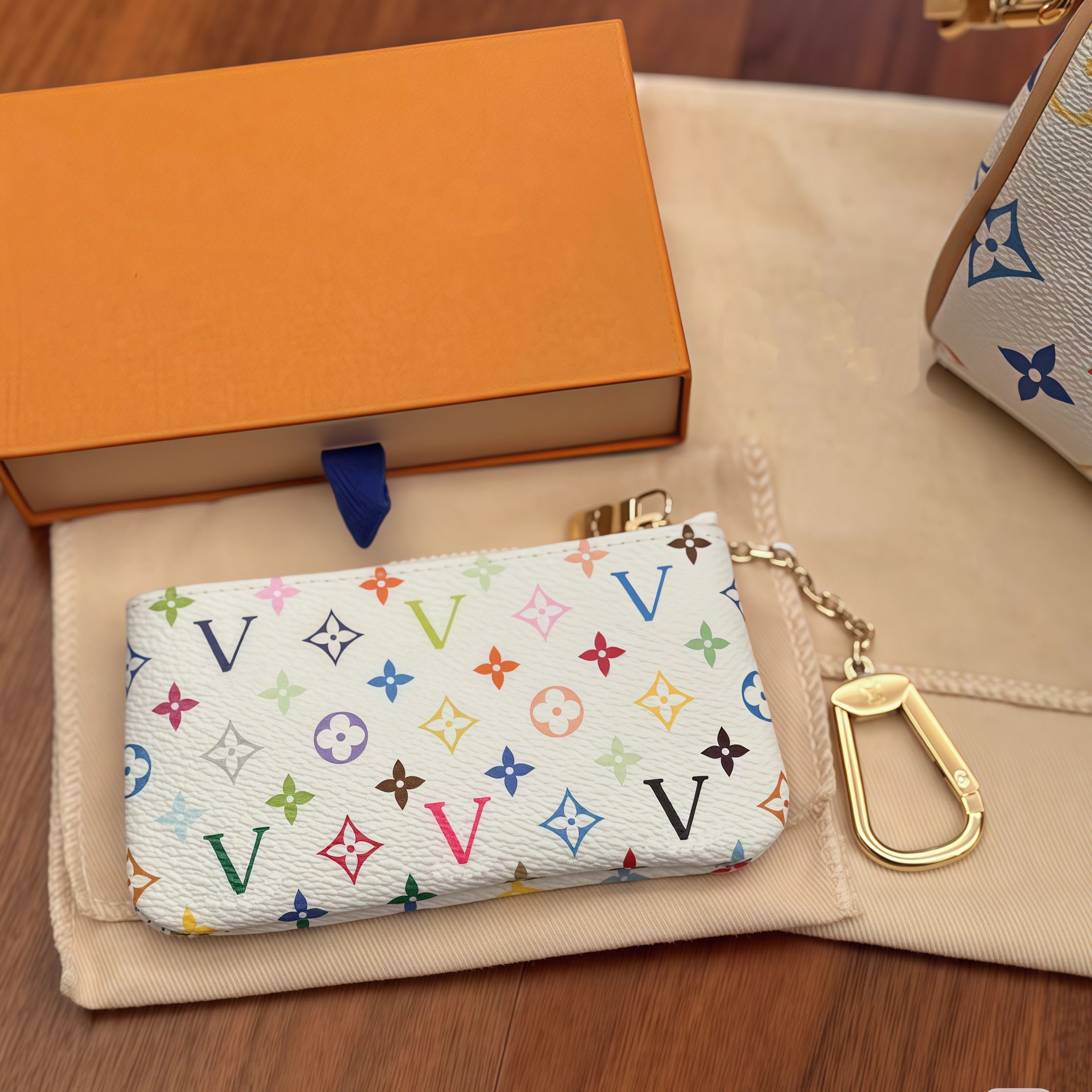 KEY POUCH M62650 POCHETTE CLES Designer Fashion Womens Mens Key Ring Credit Card Holder Coin Purse Luxury Mini Wallet Bag Charm Brown Canvas