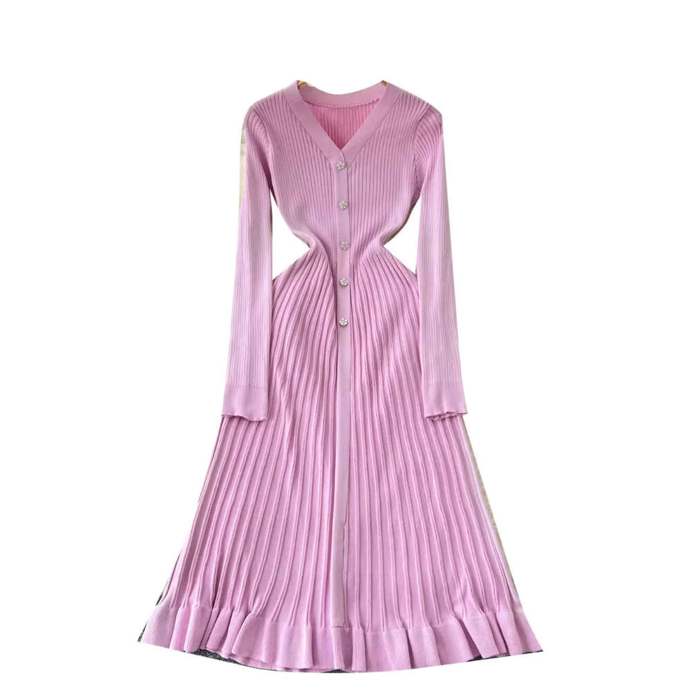 2026 autumn and winter new French knitted women's elegant and exquisite V-neck single breasted waist tied sweater long skirt