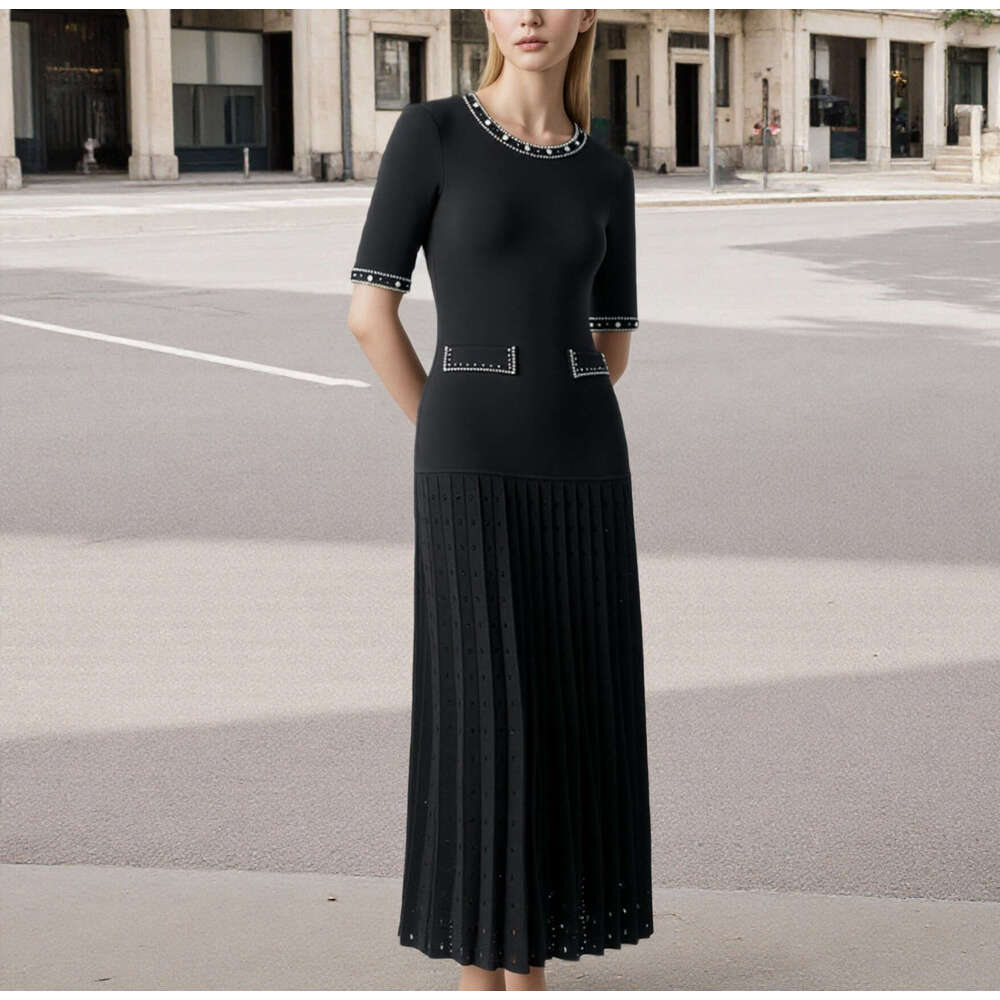 2026 Spring and Summer Designer's New Round Neck Short Sleeve Knitted French Beaded Long Dress