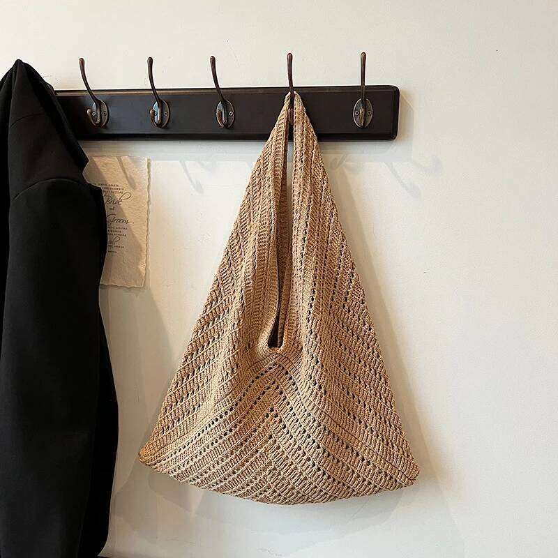 Brand Women Tote Knitting Handbag Triangle Design Woven Beach Lightweight Elegant Portable Shoulder Bag Purse XJ260306