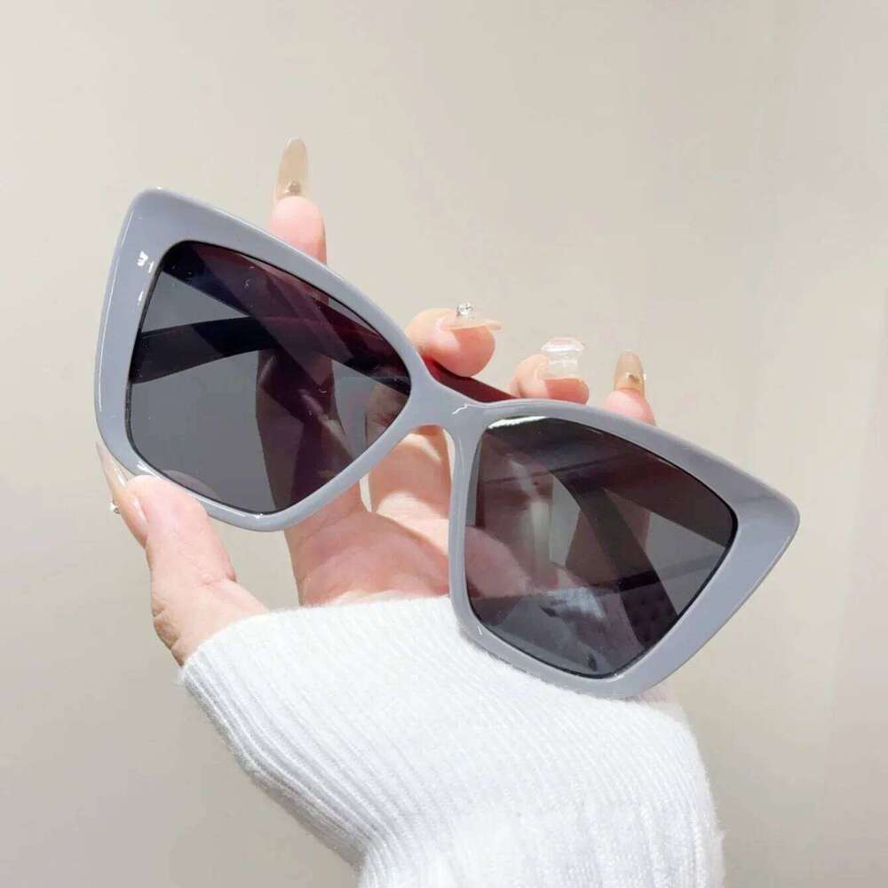 Trendy Large Frame Cat Eye Sunglasses for Women Men Retro Square Sun Glasses UV400 Protection Goggle Fashion Eyewear Shades Z260306
