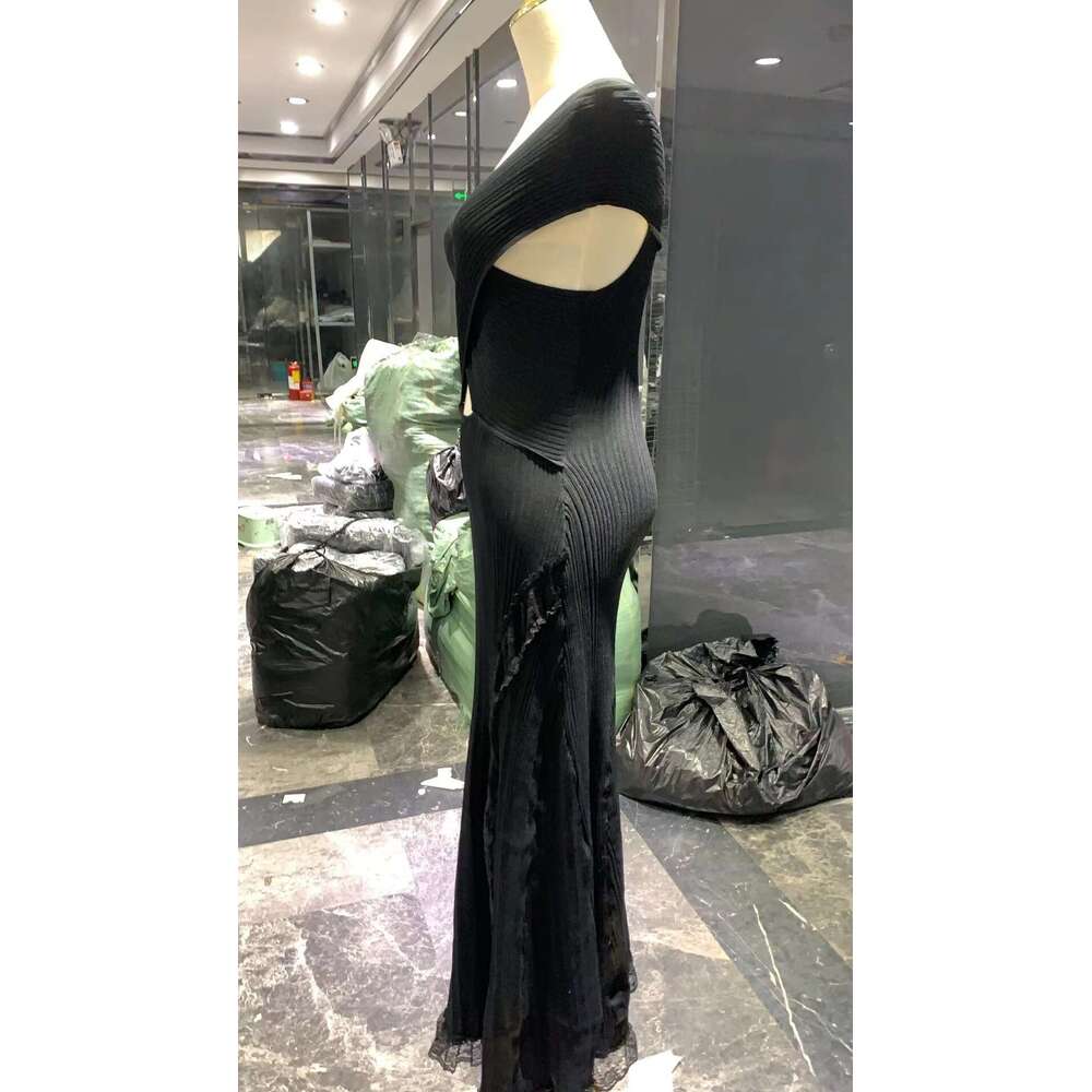 2026 Spring and Summer New Designer Women's Fashionable and Soft V-neck Hollow Long Knitted Dress