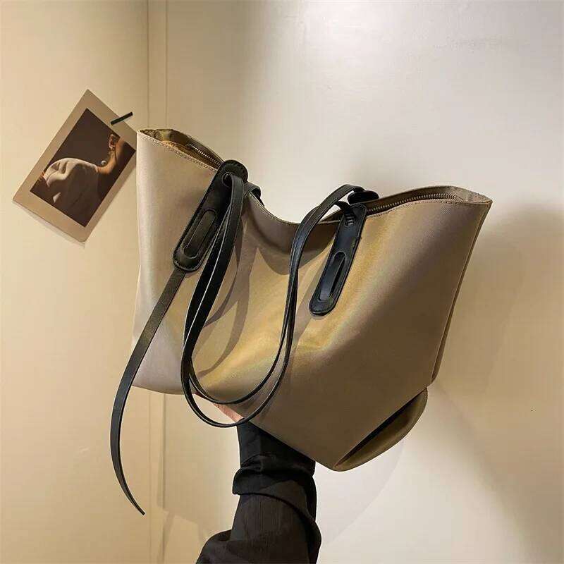 Women Handbags large Capacity Tassels Female Shoulder Bags Soft Oxford Travel big Totes new ladies Hand Bag black XJ260306