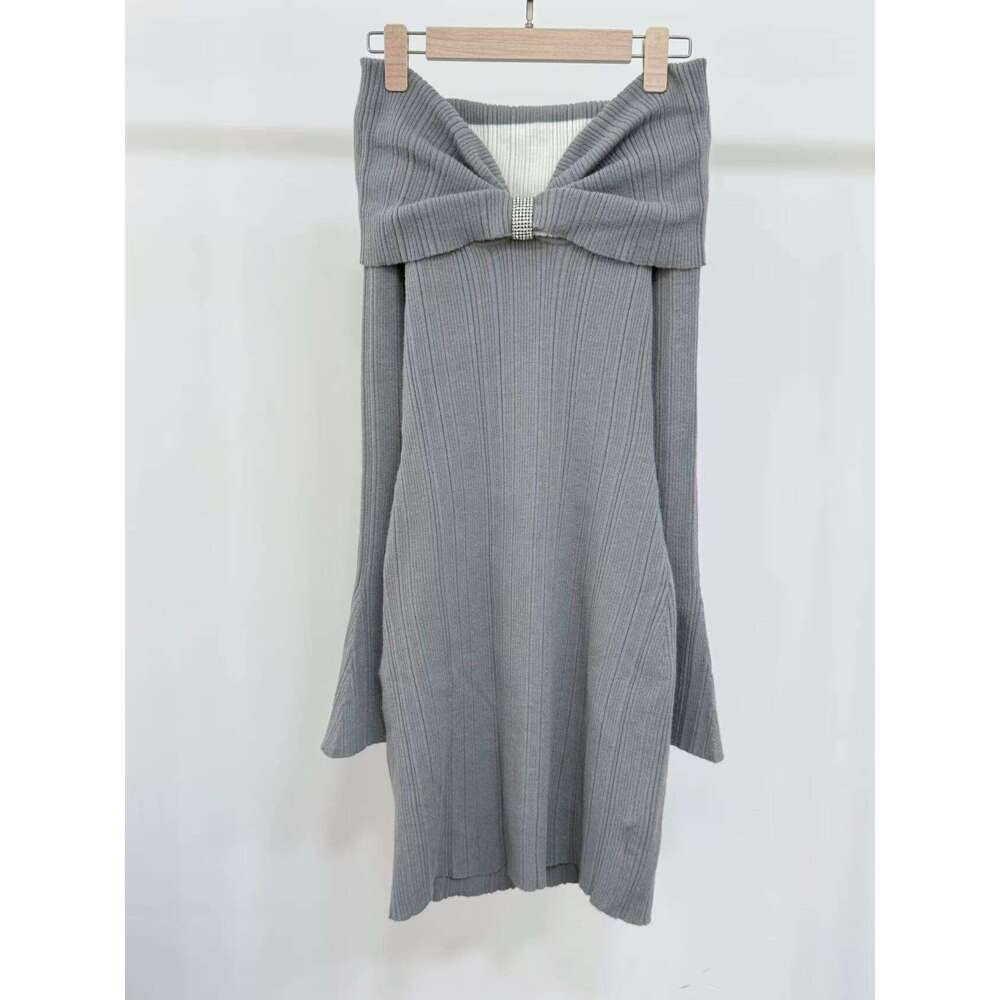 2026 Spring and Autumn Soft and Elegant Bow Off Shoulder Contrast Knitted Waist Bell Sleeve Dress