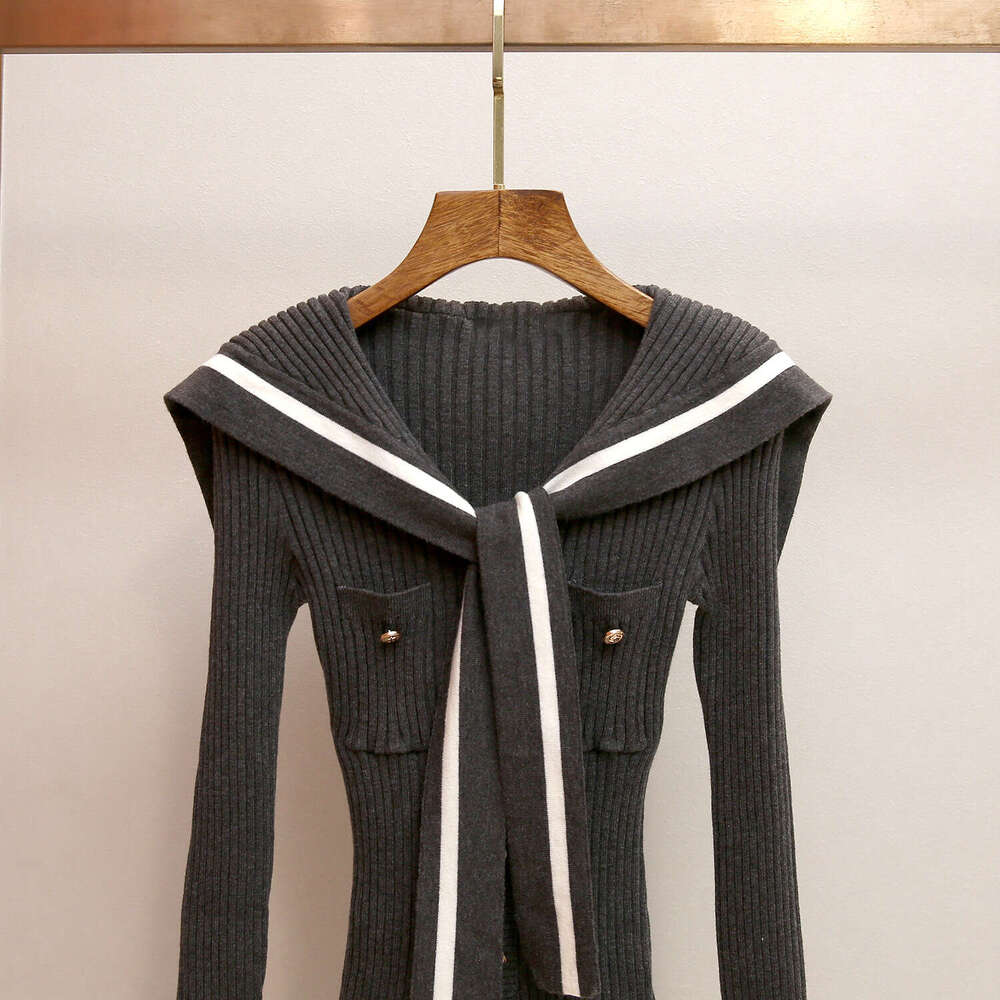 2026 high-end women's autumn and winter new Korean style versatile color blocked navy blue collar striped slim knit sweater