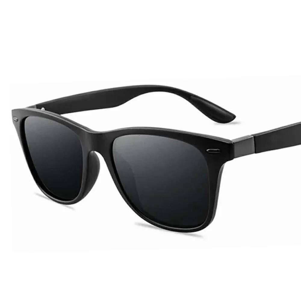 Classic Fashion Sunglasses for Travel Fishing Cycling, Polarized Sun Glasses Men Women Square with UV400 Protection Z260306