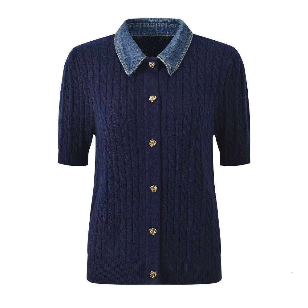 2026 Autumn/Winter New Collection with Cowboy Splicing, Detachable Collar, French Elegant A13 Slimming Cut, and Slimming Short Knitted Sweater