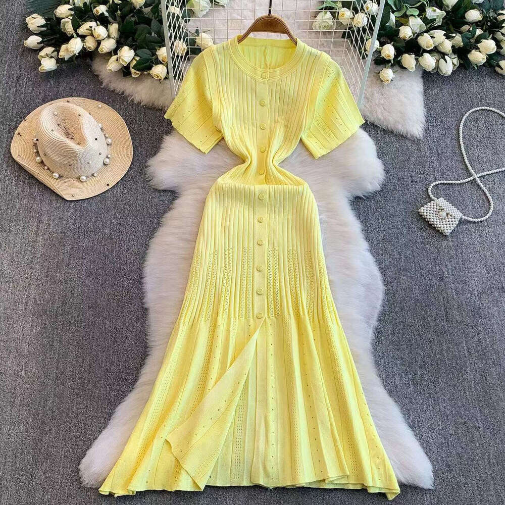 European and American women's short sleeved button knitted dress 2026 summer new French dress