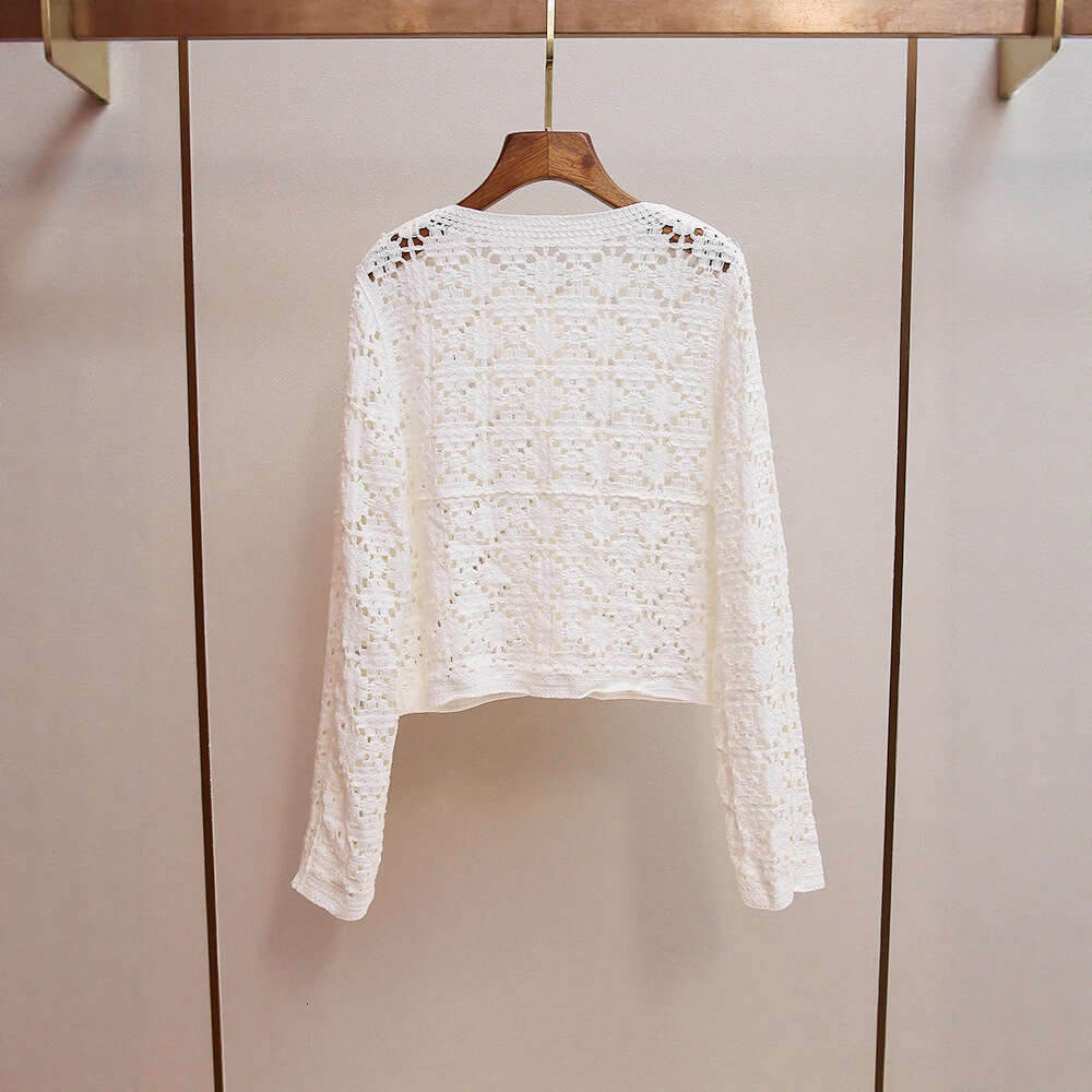 2026 high-end women's fashion autumn new item small fragrance crochet hollow long sleeved loose knit cardigan jacket