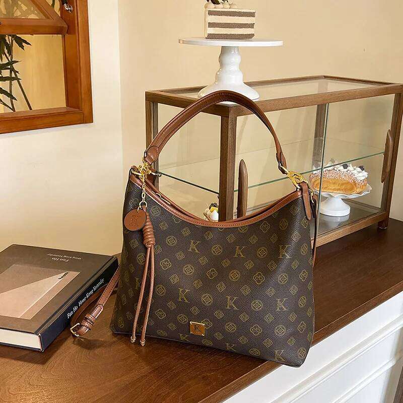 2025 New Fashion Stray Women, Handheld Versatile Underarm Casual Bag, Cross Shoulder Bag for Women XJ260306