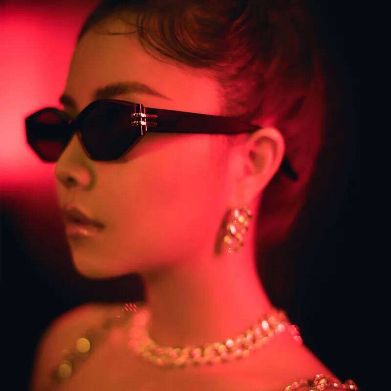 Vintage Black Square Sunglasses Woman Luxury Brand Small Rectangle Sun Glasses Female Gradient Clear Eyewear Oculos De Sol Z260306