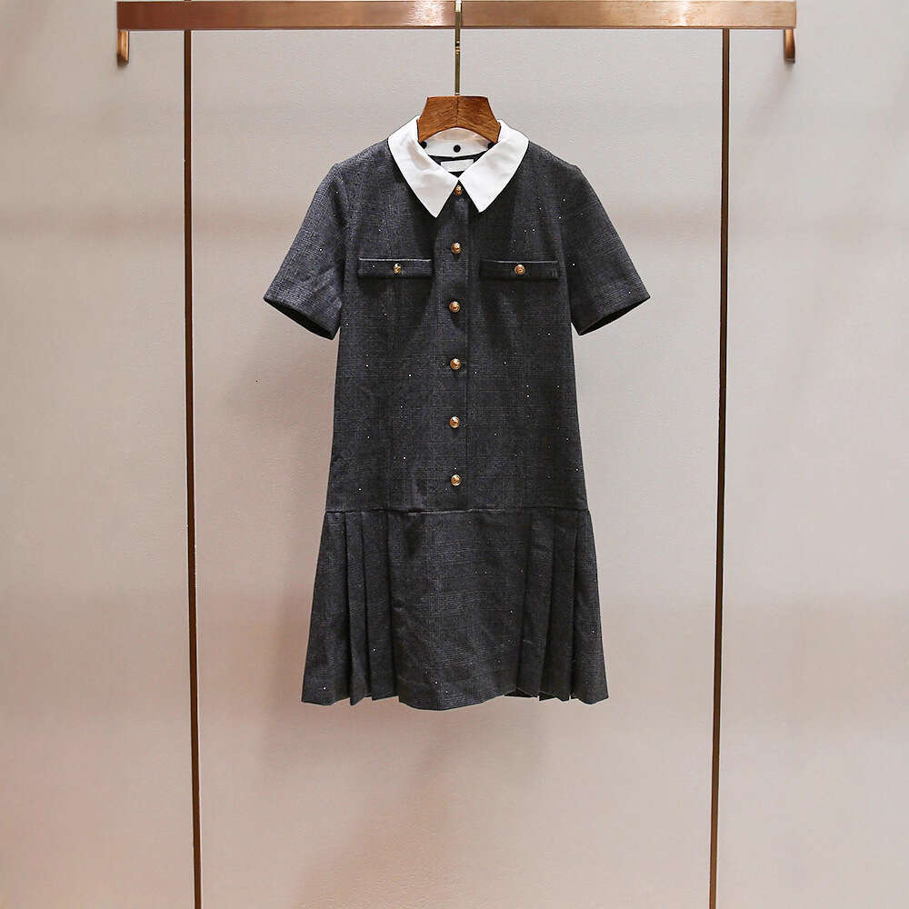 2026 Spring and Autumn New French English Color blocked Stand up Collar Short Sleeve Straight Fold Patch Single breasted Women's Dress