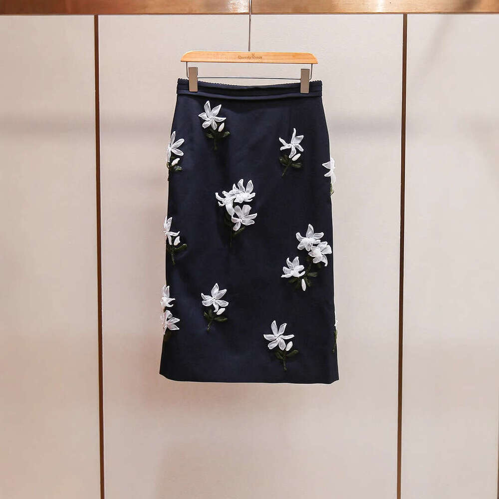 2026 high-end designer women's summer new retro French bow pleated sleeveless top