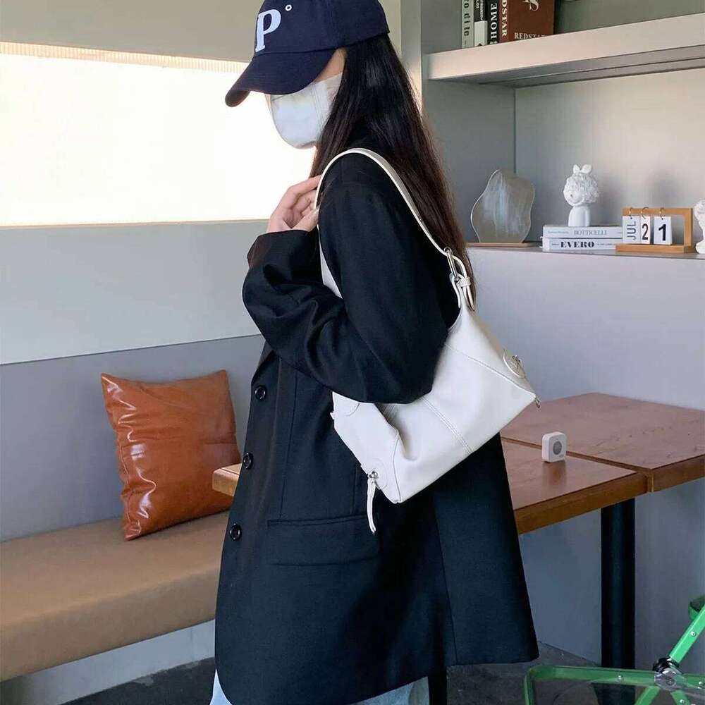 Y2K Style Bag Shoulder Purse Girls Street Wear For Women Trendy Motorcycle Handbag Minimalist XJ260306