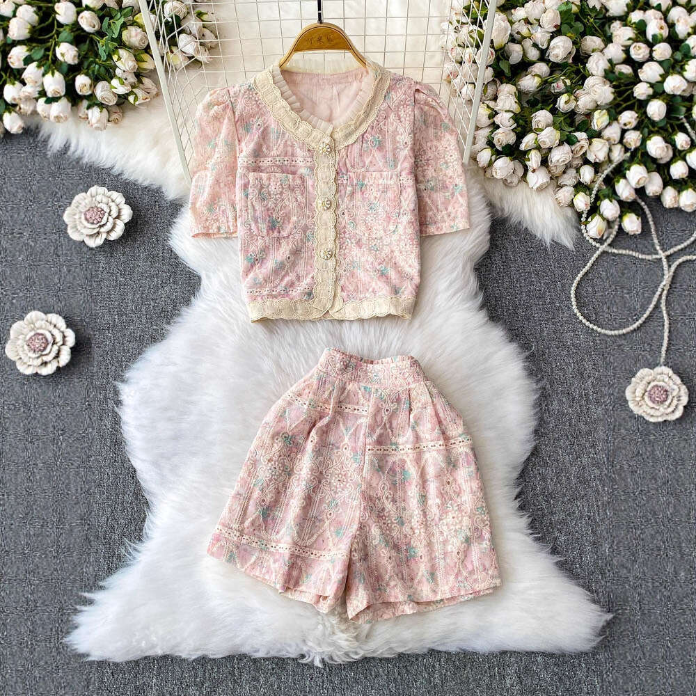 2026 Elegant Cross border Social Celebrity Style Heavy Industry Lace Embroidery Young Round Neck Jacket A12 High Waist Wide Leg Shorts